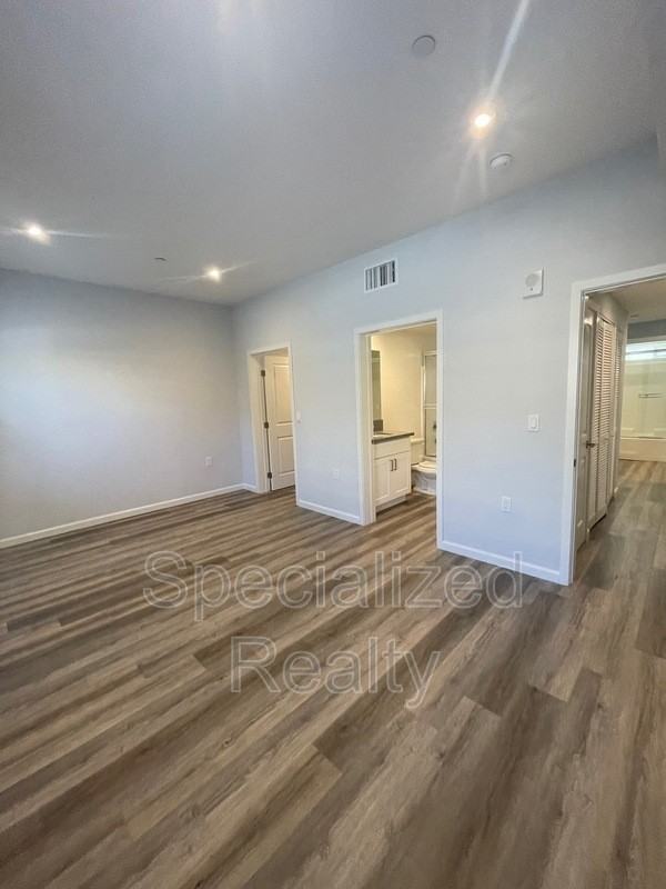 366 Burchett St #104 - Photo 4 of 5