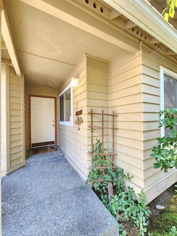 1318 57th St Sw #B - Photo 4 of 23