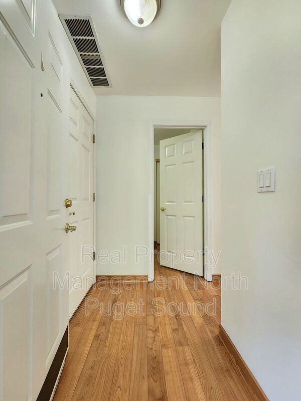 1318 57th St Sw #B - Photo 5 of 23
