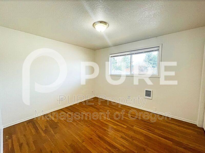 349 W Arlington St - Photo 2 of 15