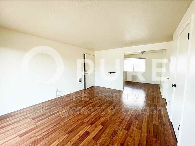 349 W Arlington St - Photo 3 of 15