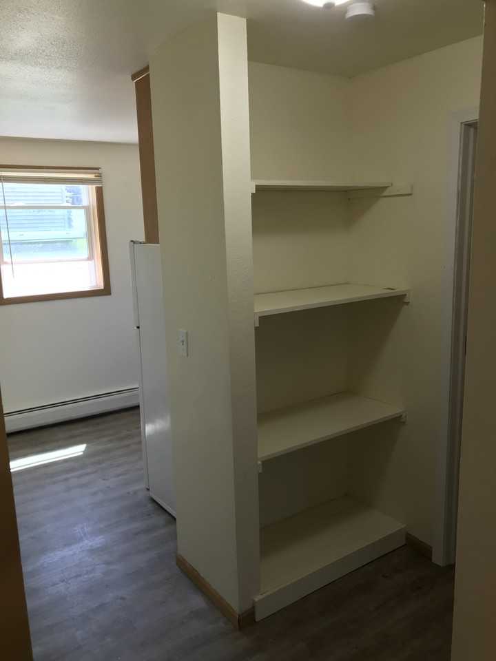 212 4th St Ne #4 - Photo 2 of 12