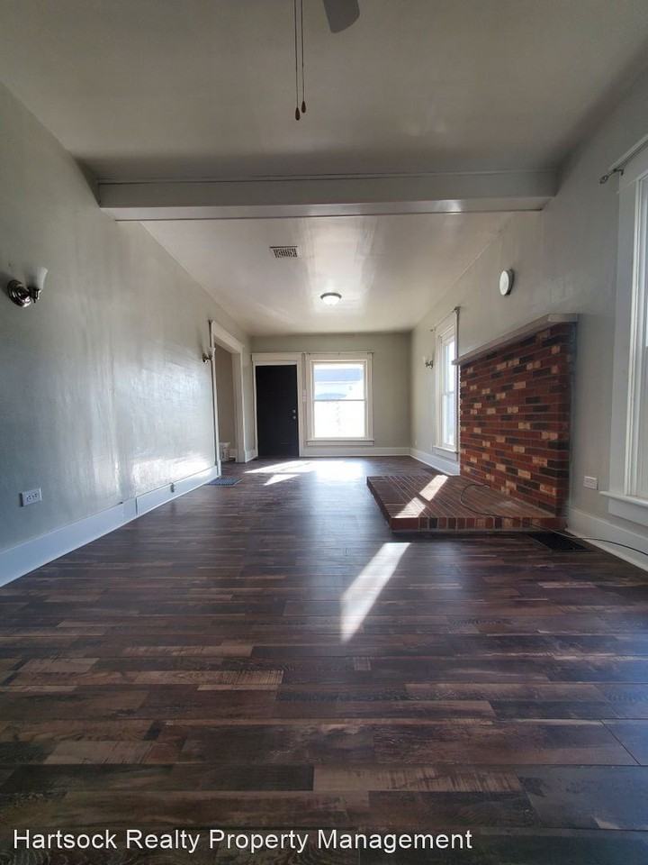 206 Johns Ave - Photo 2 of 15