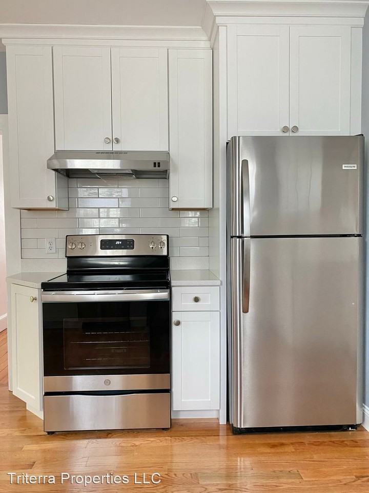 164-166 Franklin St - Photo 2 of 6