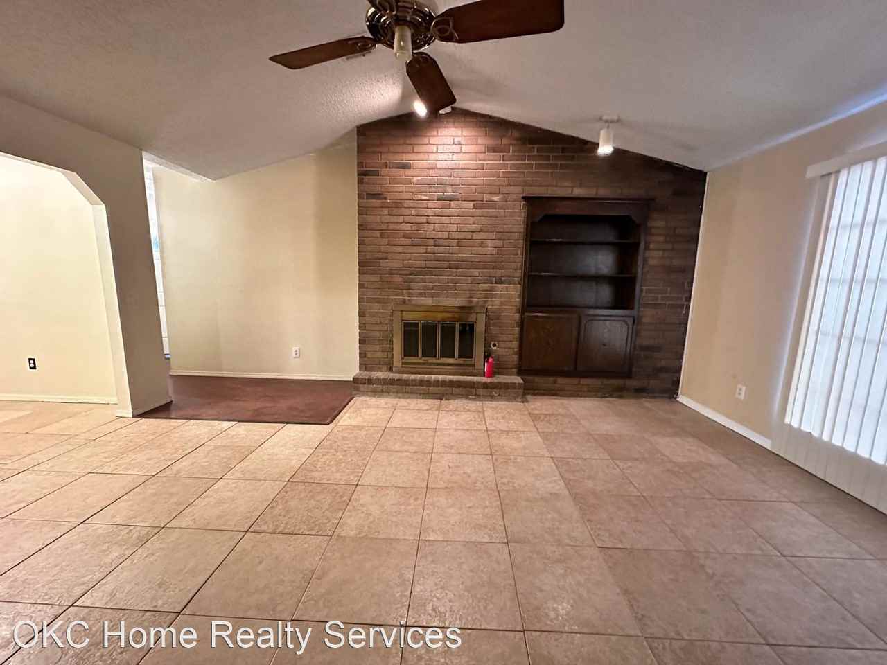 1615 Nw 46th St - Photo 3 of 29