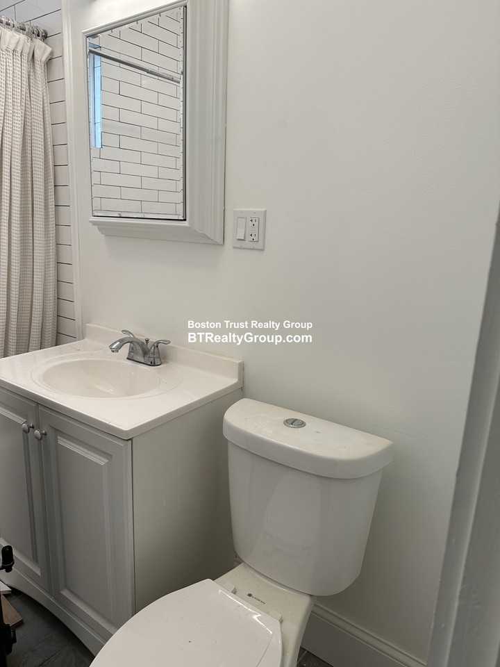 22 Hosmer St #1 - Photo 7 of 15