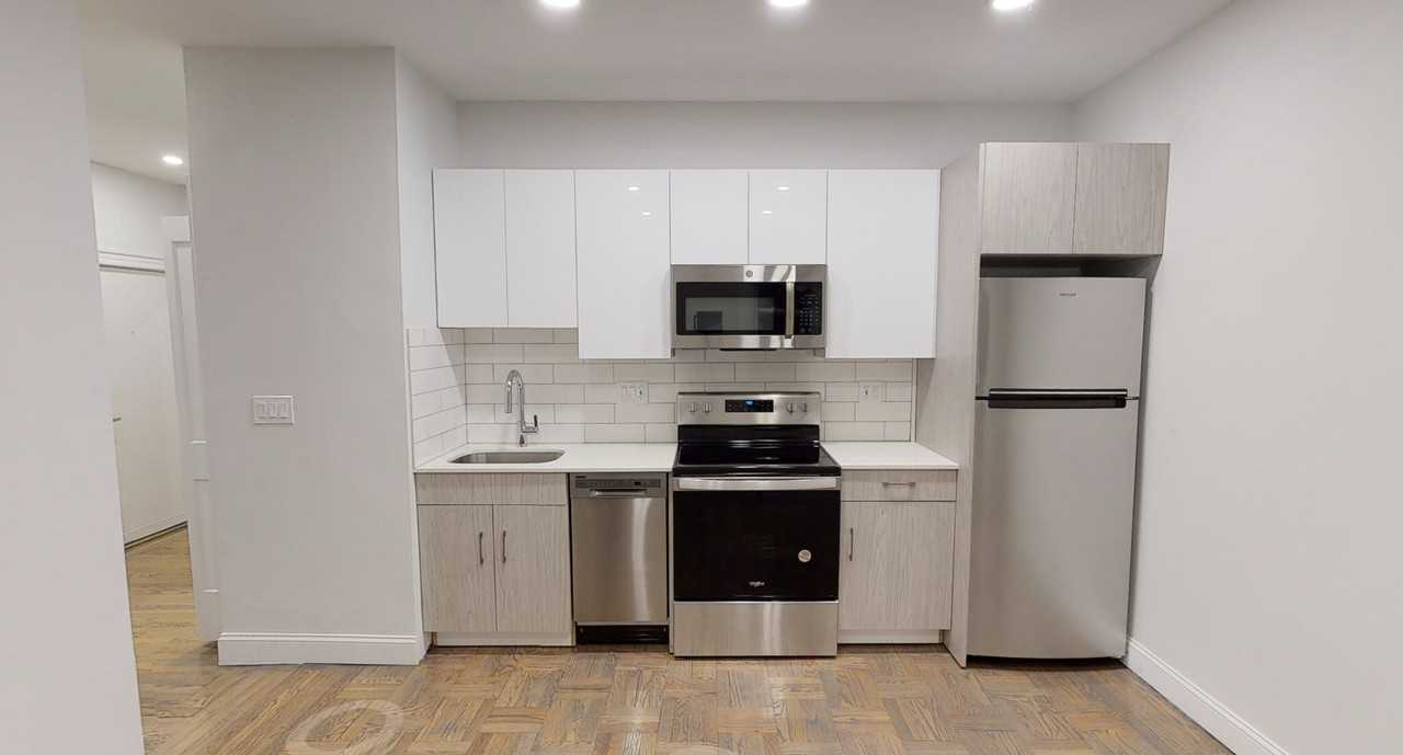 25 Queensberry St #7