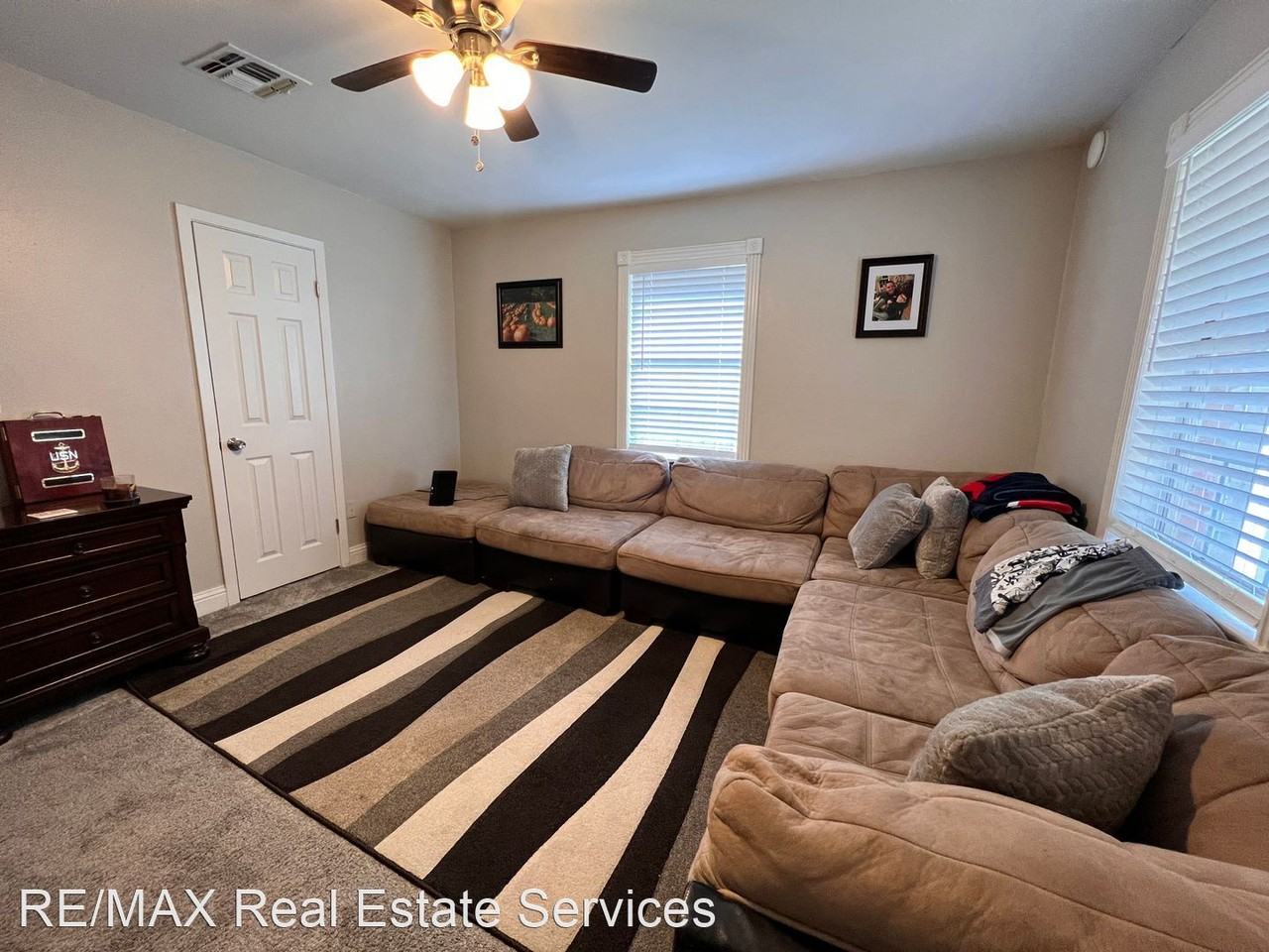 702 Cindy Ln - Photo 2 of 10