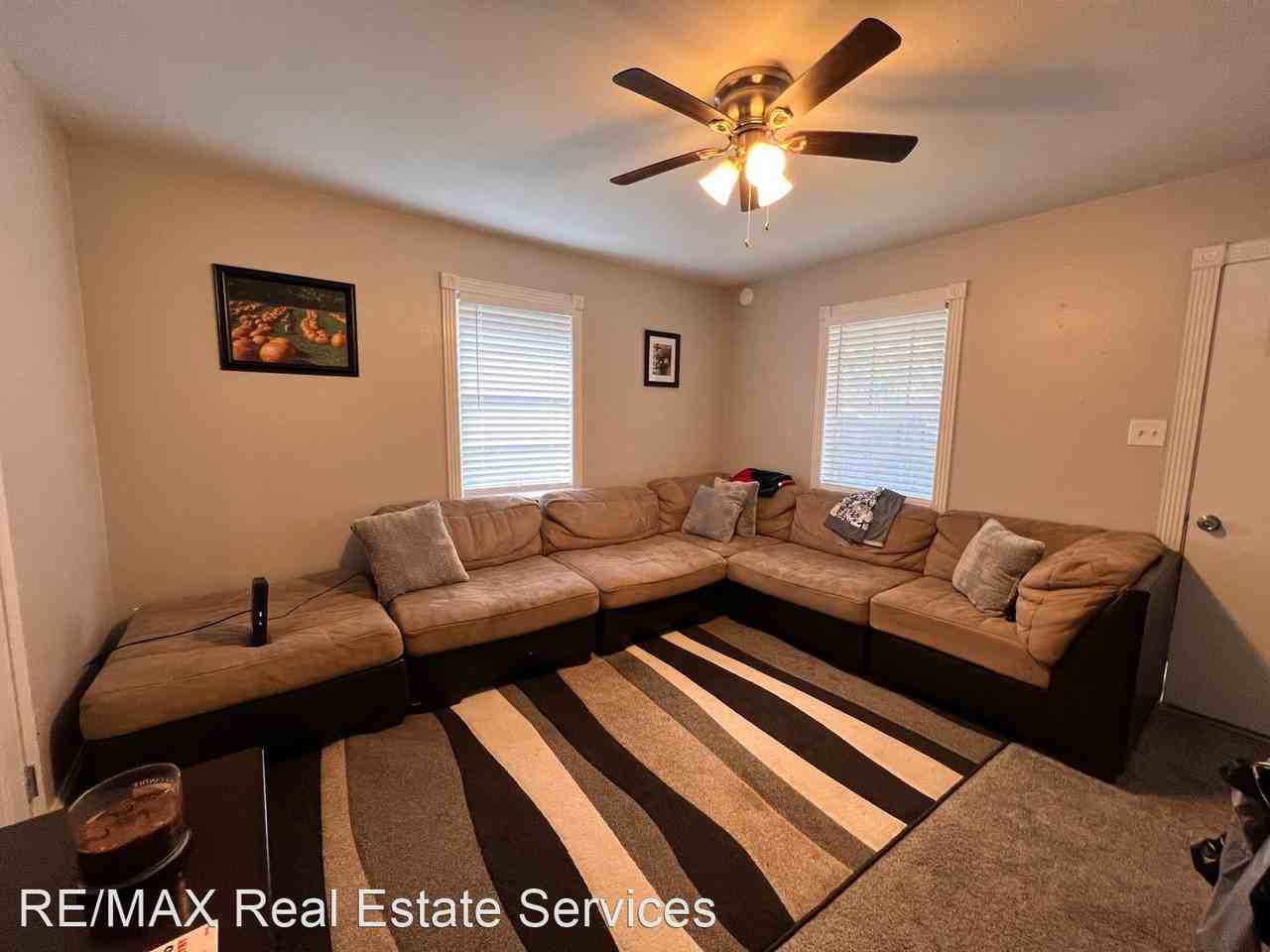 702 Cindy Ln - Photo 3 of 10