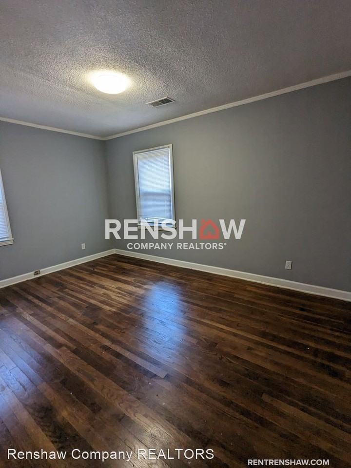 165 E Mckellar Ave - Photo 3 of 15