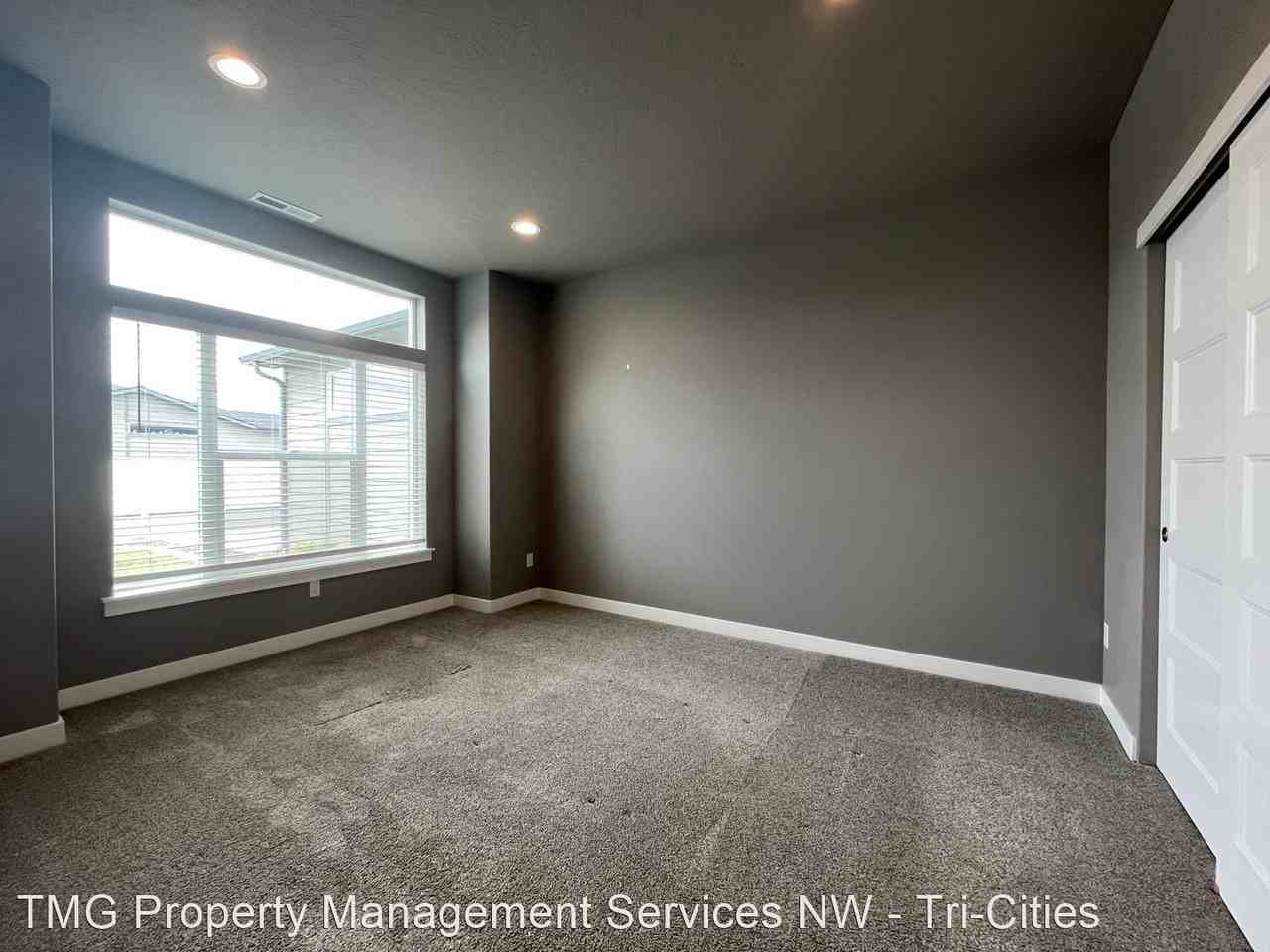 2770 Friesian Ct - Photo 3 of 16