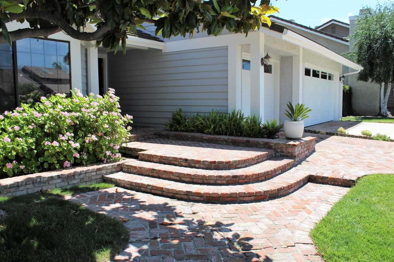 14062 Atwood Ct - Photo 2 of 41