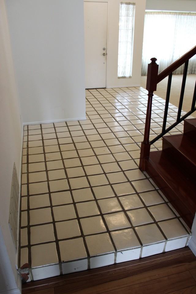 14062 Atwood Ct - Photo 4 of 41