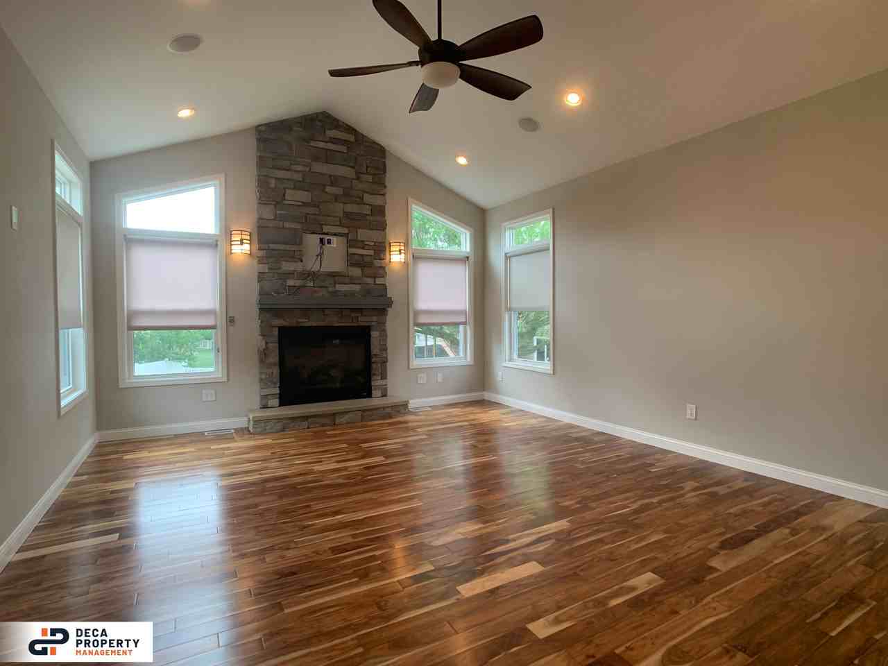 307 Valley Bluff Dr - Photo 2 of 17