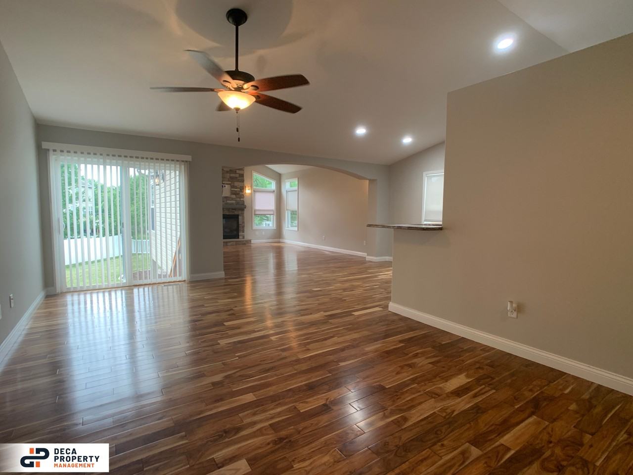 307 Valley Bluff Dr - Photo 3 of 17