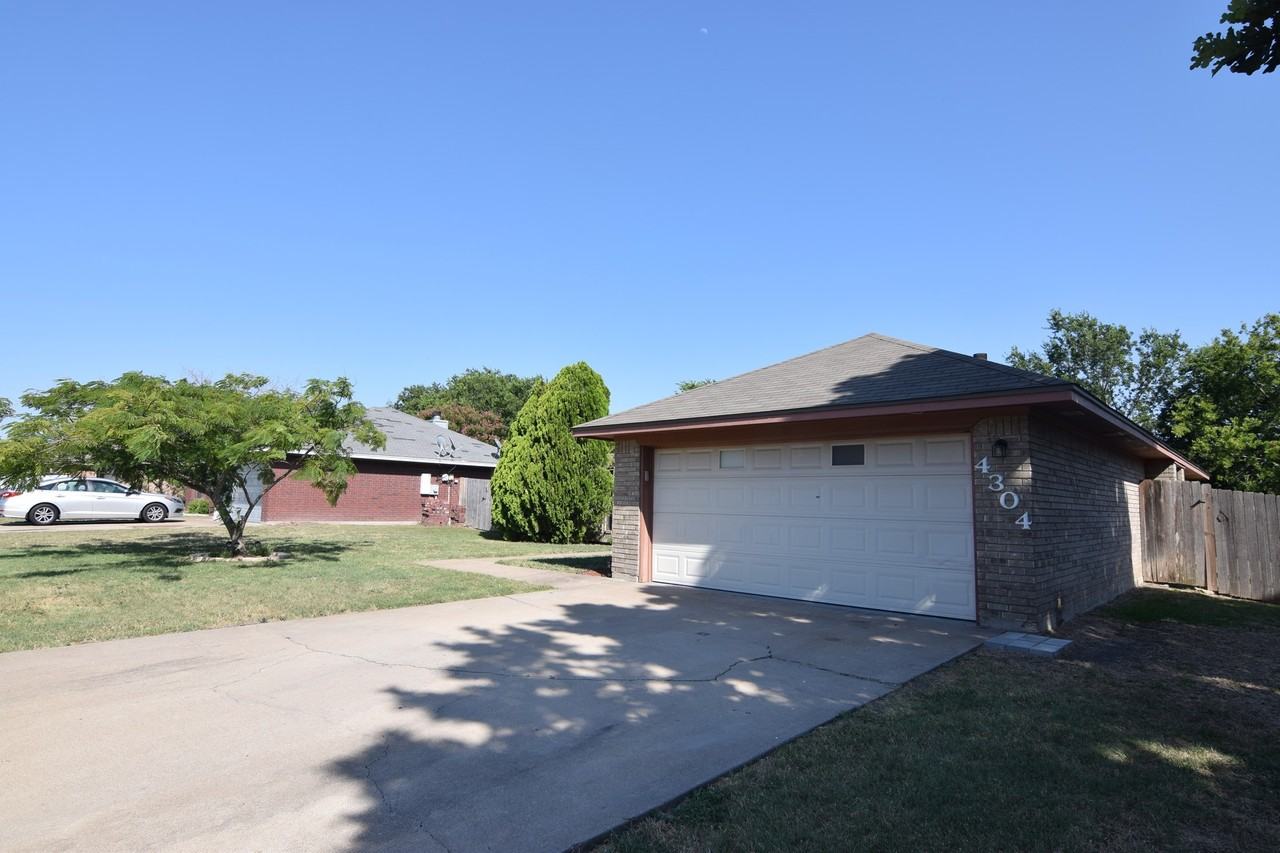 4304 Teal Dr - Photo 2 of 21