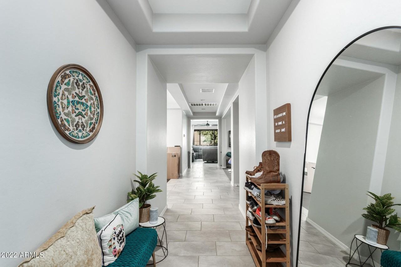 3770 W Aracely Dr - Photo 3 of 40