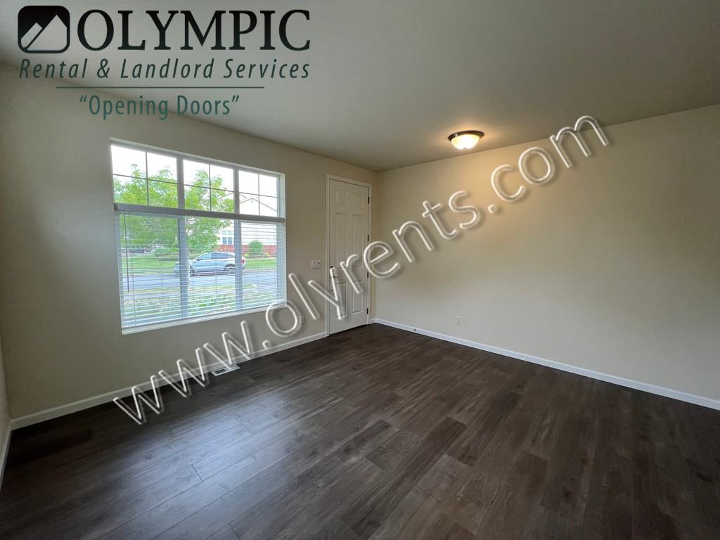 8537 Fortman Dr Ne - Photo 5 of 30