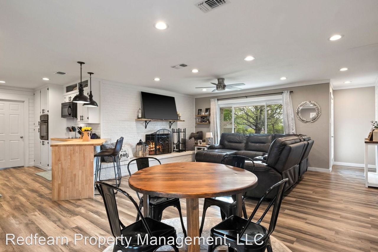 211 Red Bird Ln - Photo 3 of 19