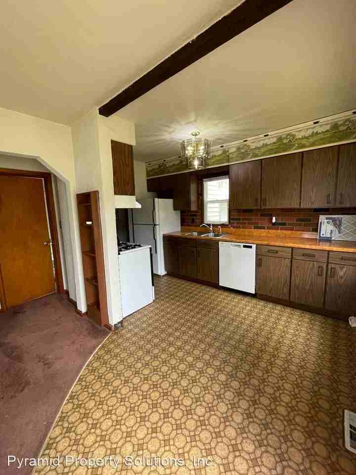 3934 54th St - Photo 3 of 10