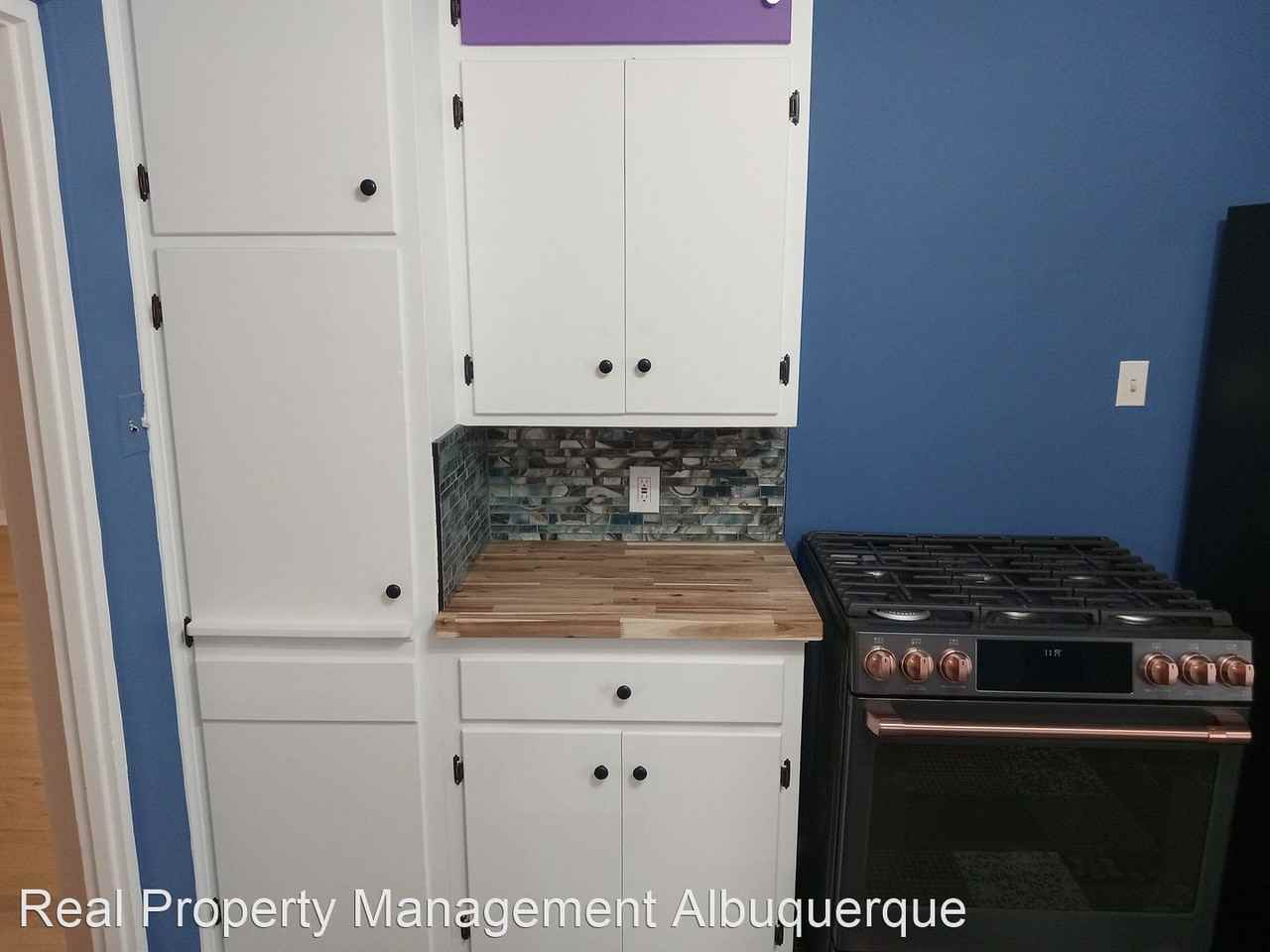 506 Lafayette Pl Ne - Photo 2 of 22