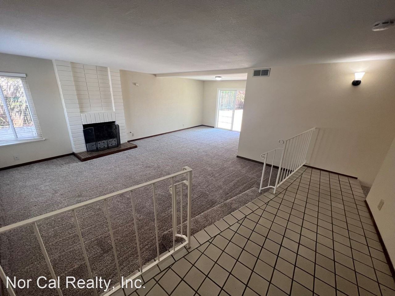 3585 Deer Park Ct - Photo 2 of 26