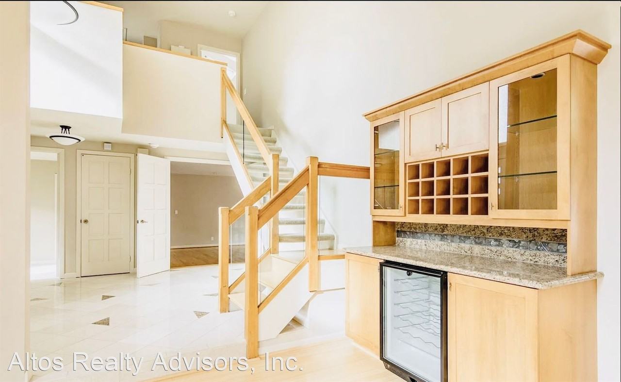 17283 Eaton Ln - Photo 3 of 22