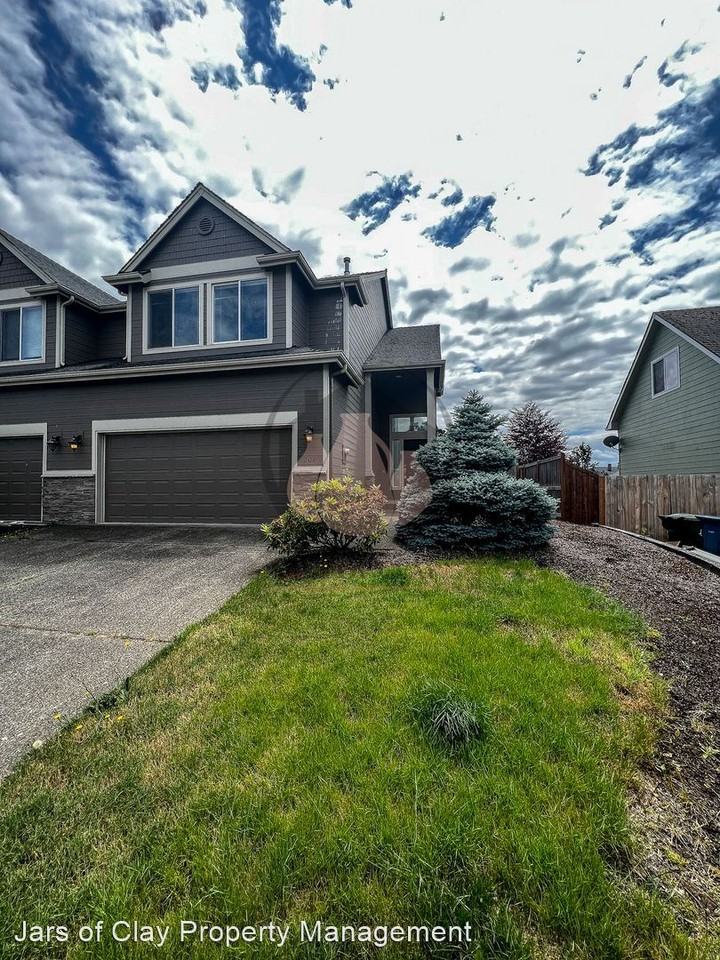 208/210 SE 7th St - Photo 2 of 27