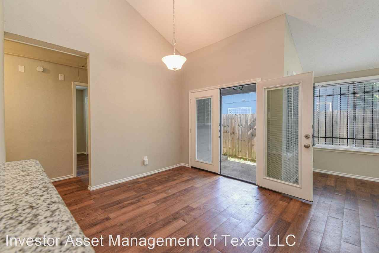13126 Townwood Dr - Photo 3 of 21