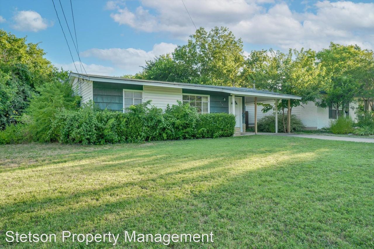 2101 Pasadena Dr - Photo 2 of 20