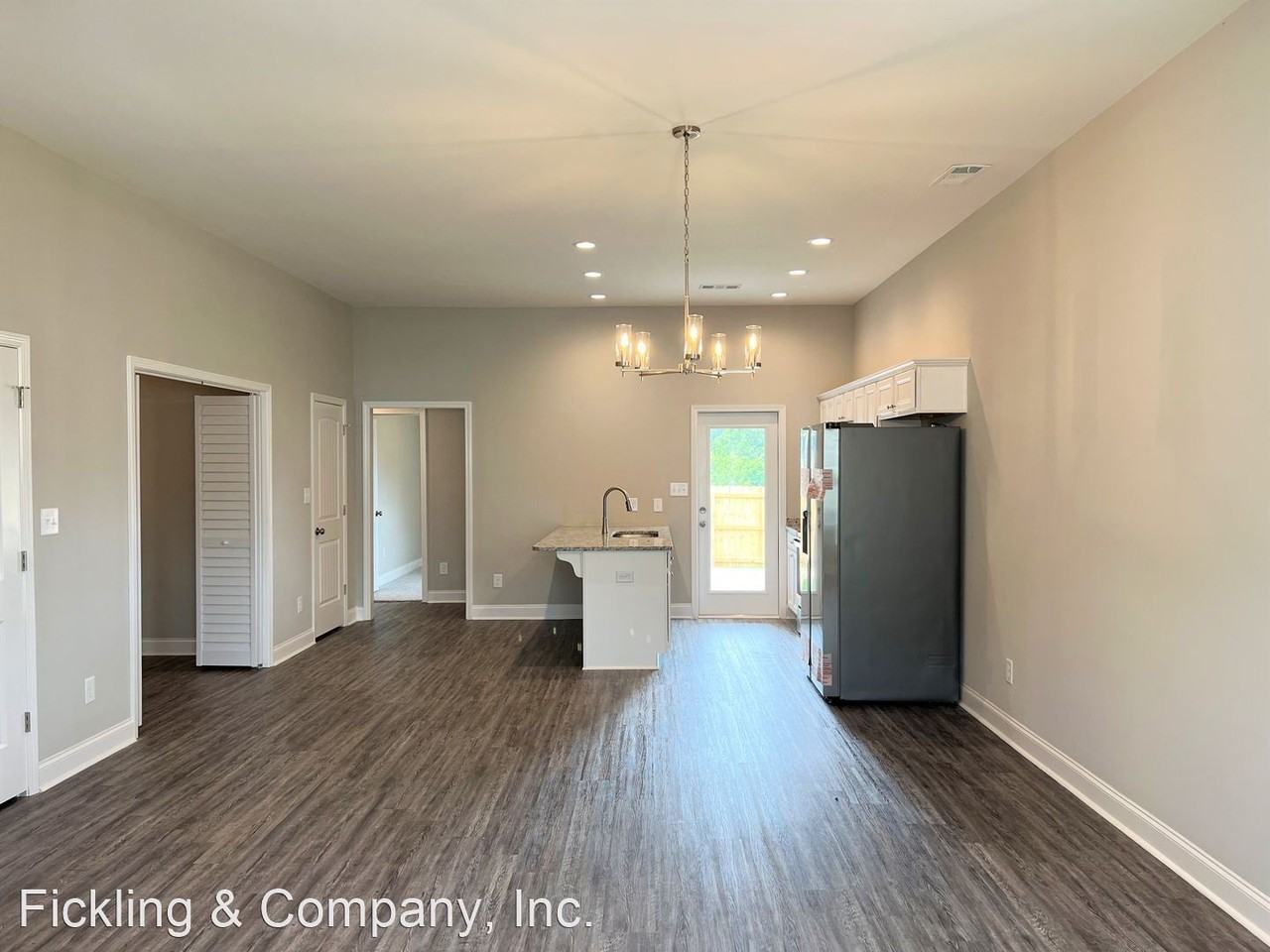 198 Red Tail Cir - Photo 3 of 21