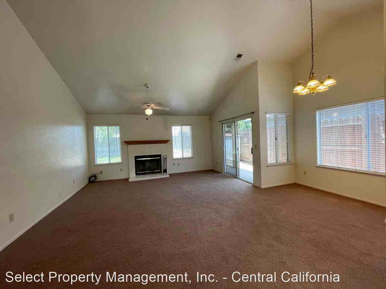 1738 E G St - Photo 3 of 15