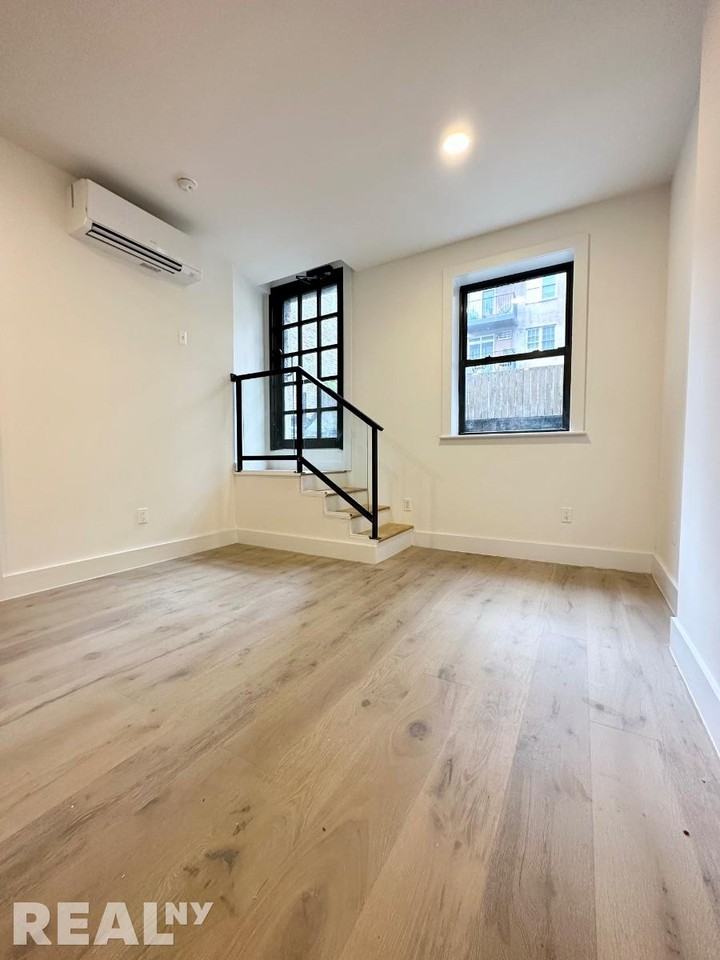 W 20th St 2, New York, NY 10011 3 Bedroom Apartment for Rent PadMapper