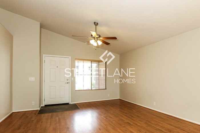 5317 W Hartford Ave - Photo 3 of 15