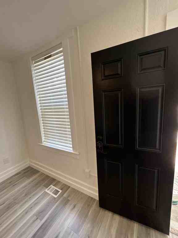 2102 Jefferson Ave - Photo 5 of 28
