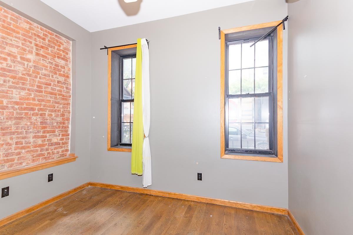 194 Montrose Ave #1R - Photo 6 of 16