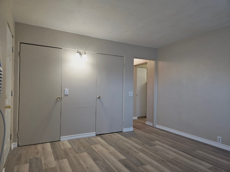 808 W Cypress Ave #7