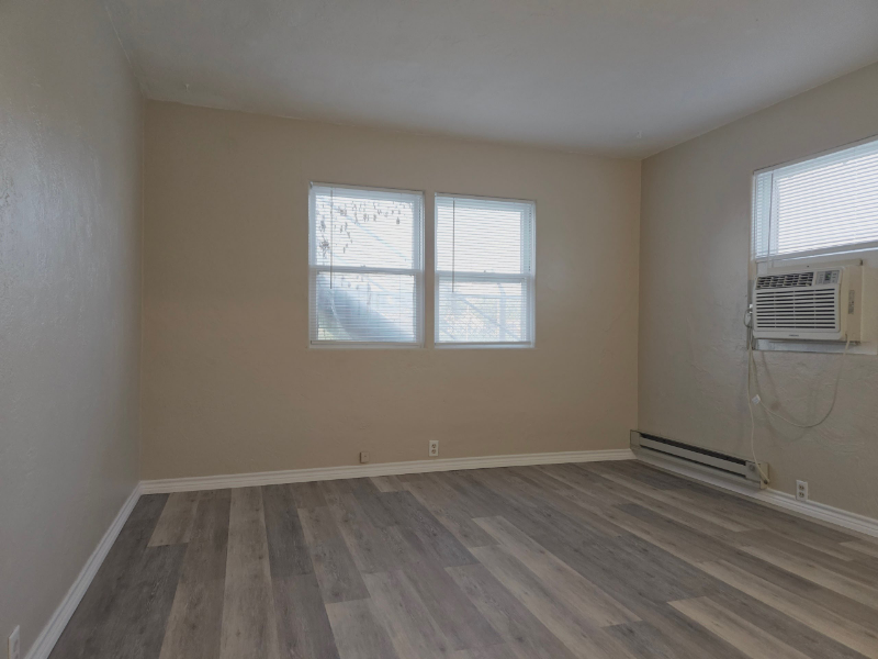 808 W Cypress Ave #7 - Photo 2 of 8