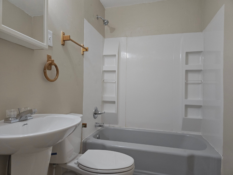 808 W Cypress Ave #7 - Photo 6 of 8