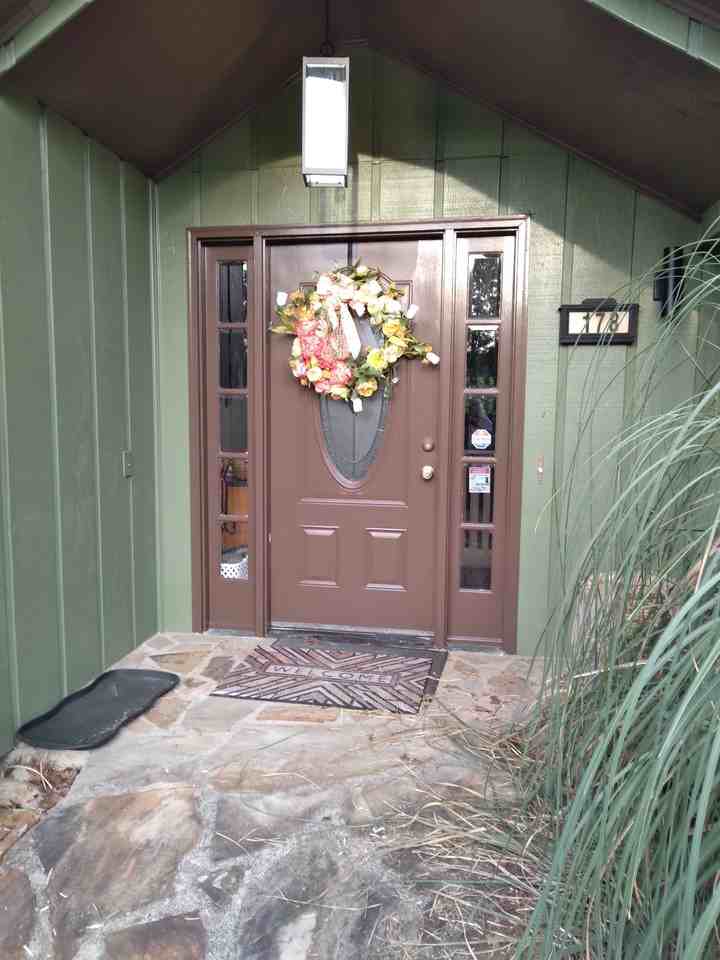 178 Lakeview Cir #NA - Photo 2 of 8