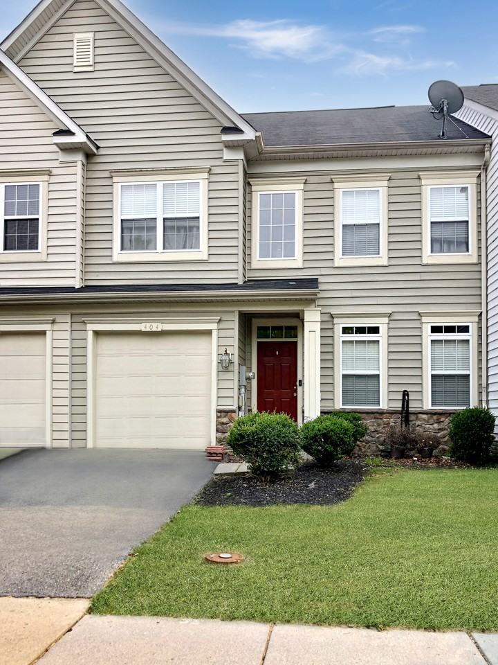 404 Quinton Oaks Cir #404 - Photo 3 of 5