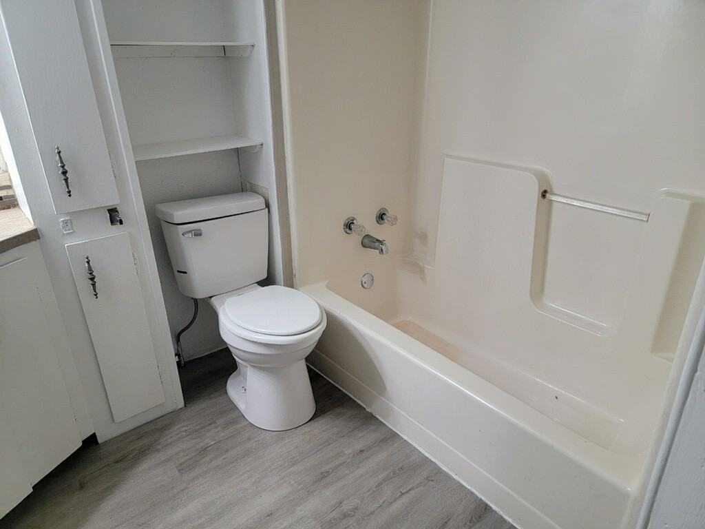 1317 S Vine St #NA - Photo 3 of 4