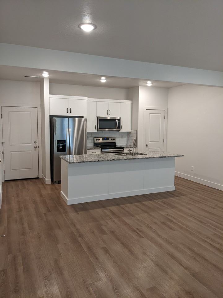 1535 E 320 S #NA - Photo 2 of 13