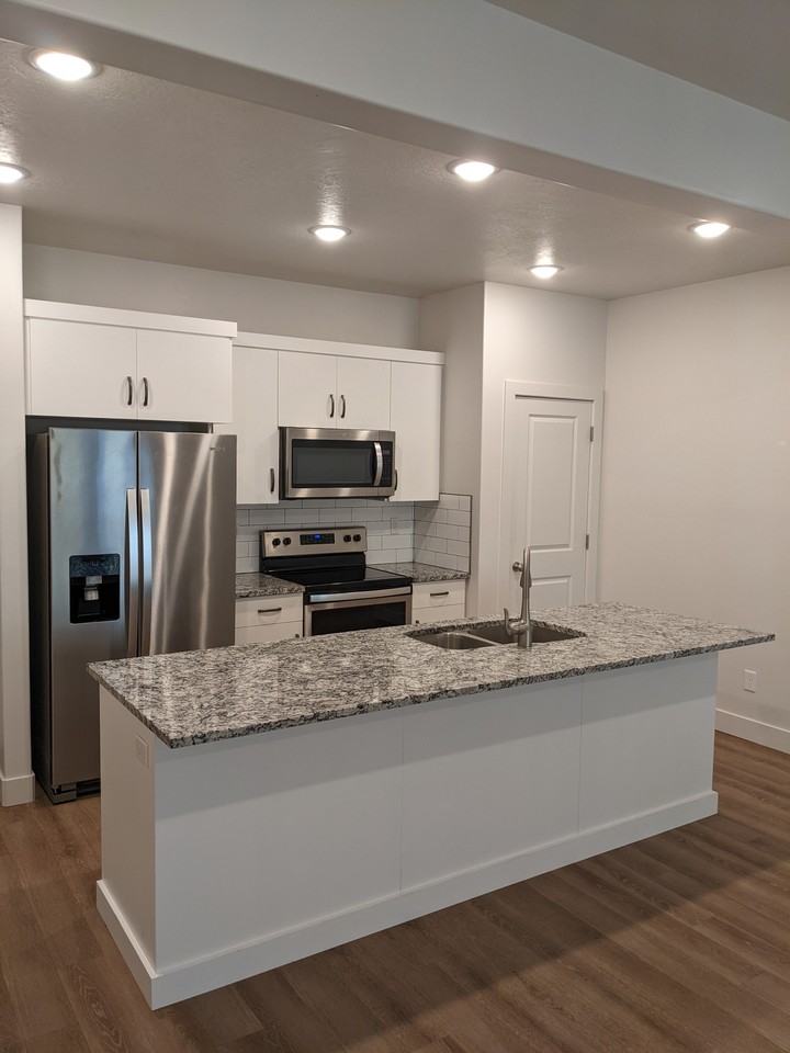 1535 E 320 S #NA - Photo 3 of 13