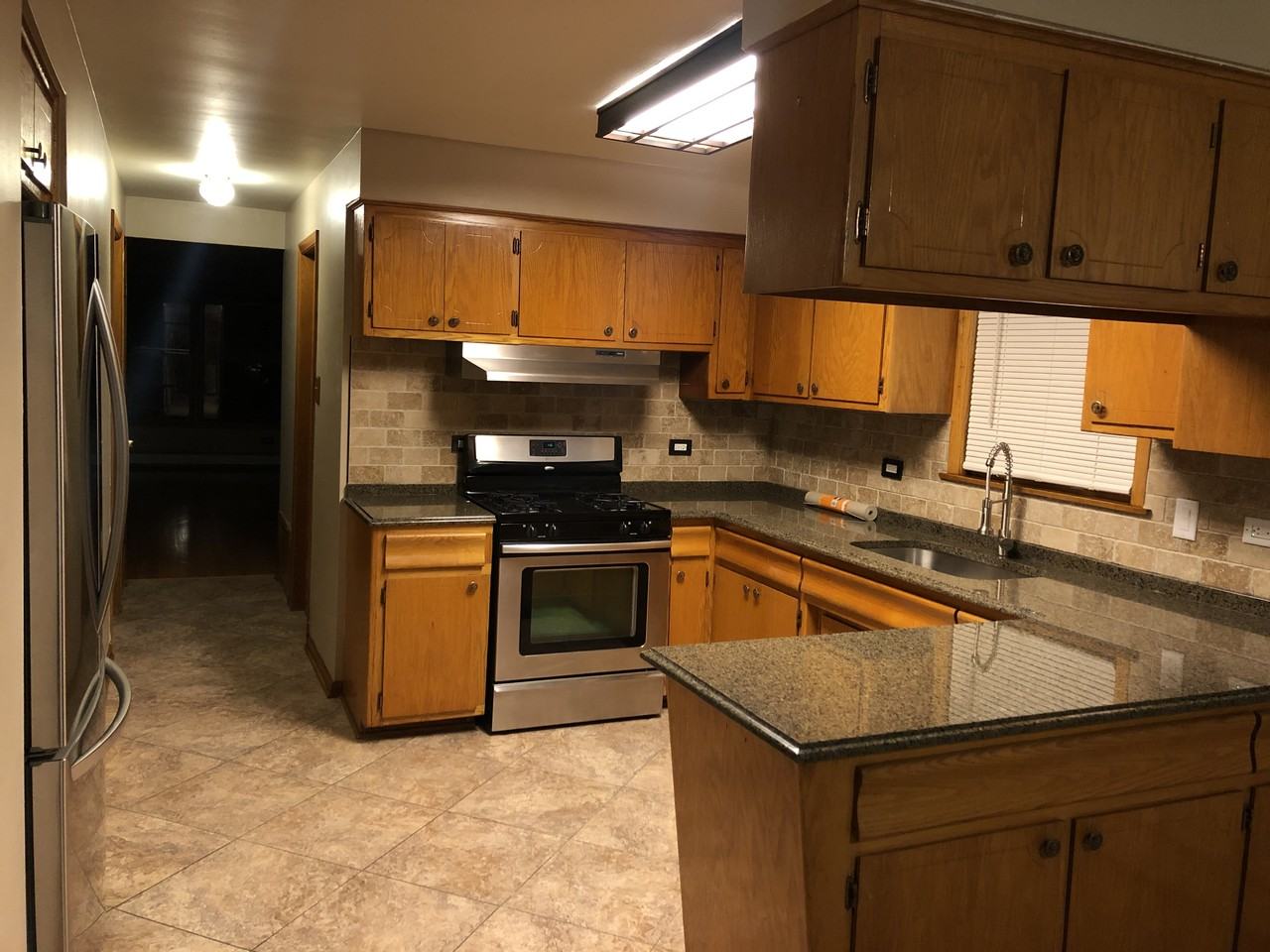 West Lawn Apartment for Rent!-Close to the Orange line w/ STEAM SHOWER - Photo 3 of 17