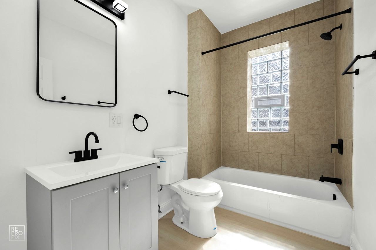 602 N Lorel Ave - Photo 3 of 27