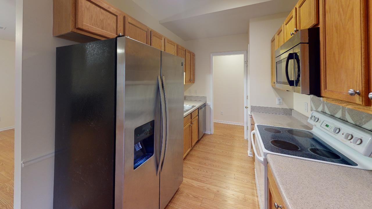 2428 Somerset Place Dr #1 - Photo 2 of 4