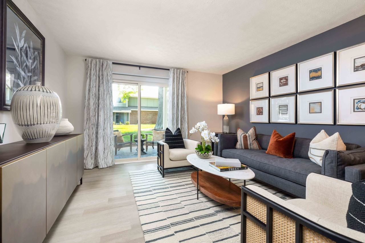 Plainview Apartments - Photo 4 of 50