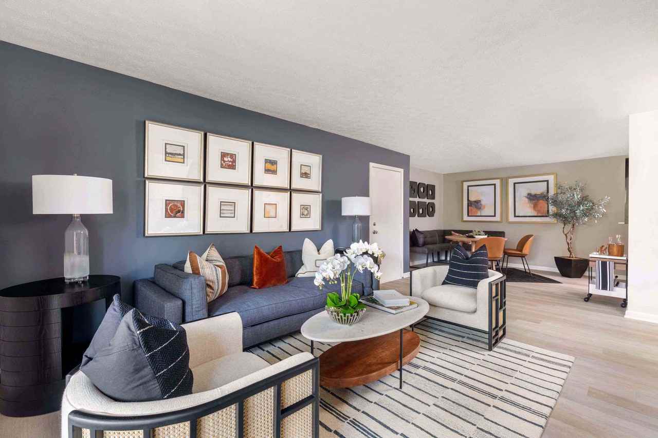 Plainview Apartments - Photo 5 of 50