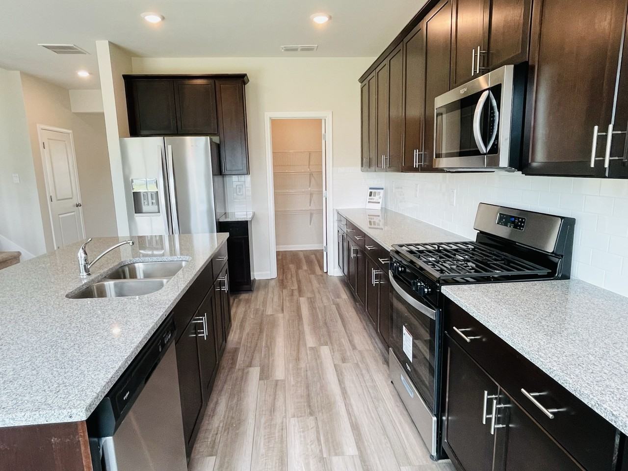 5950 Green Ash Ct #1 - Photo 5 of 11